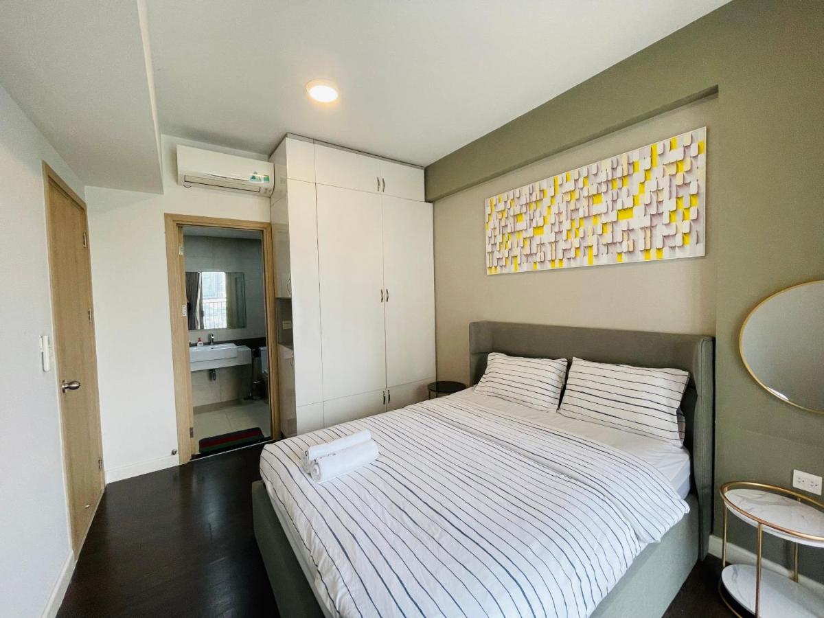 Best View River - River Gate Apartment Хошимин Екстериор снимка